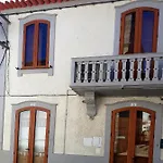 Casa Do Largo Da Igreja *