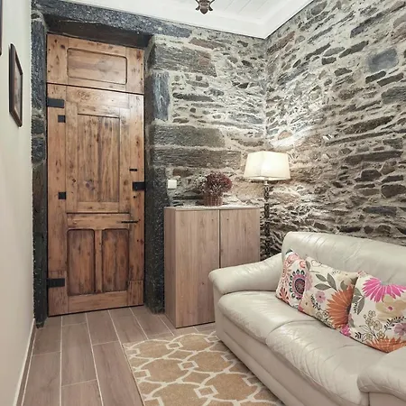 Casa Do Largo Da Igreja Dom wakacyjny Vila Nova de Foz Côa